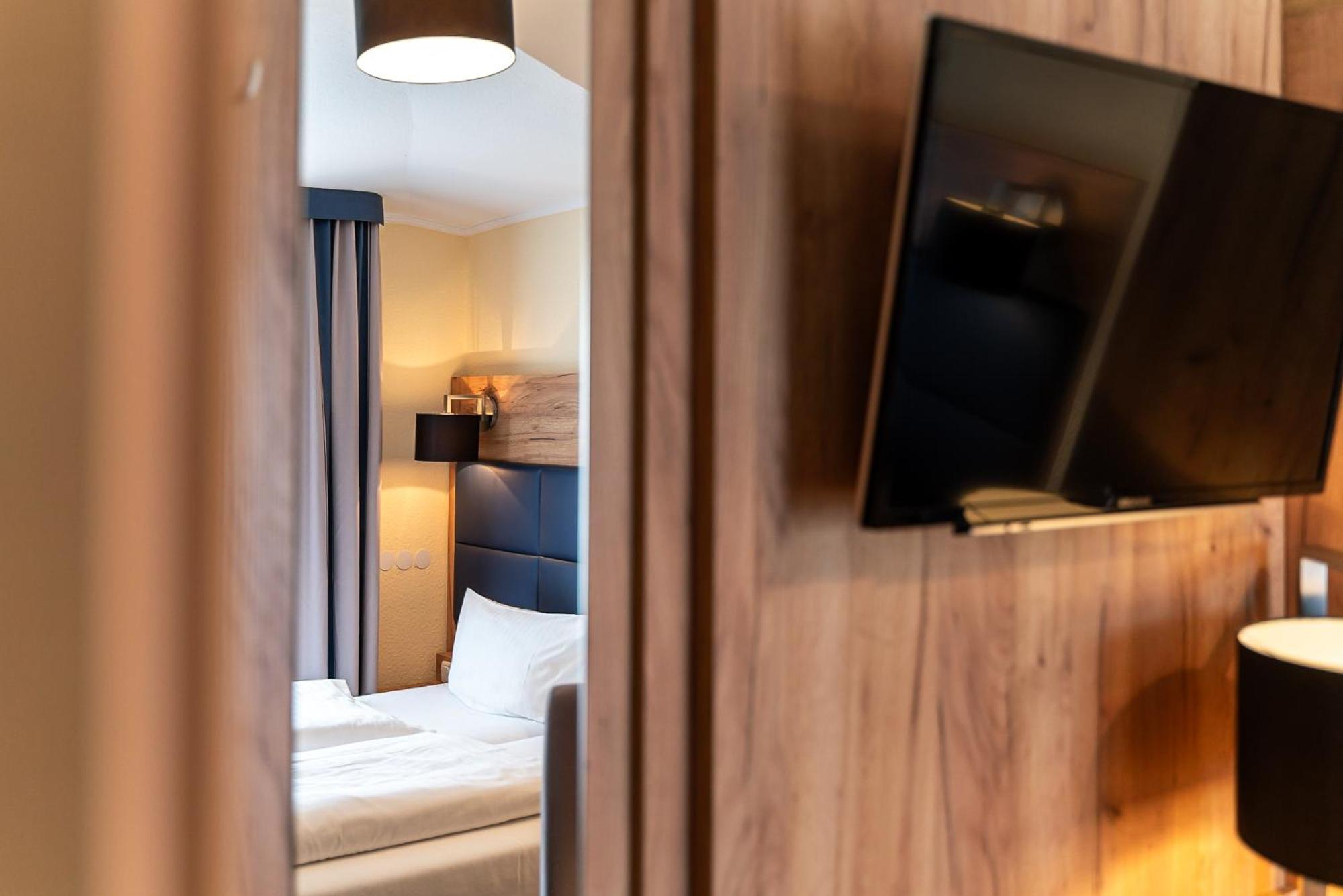 Hotel Sleepbeeone Wilhelmshaven Extérieur photo