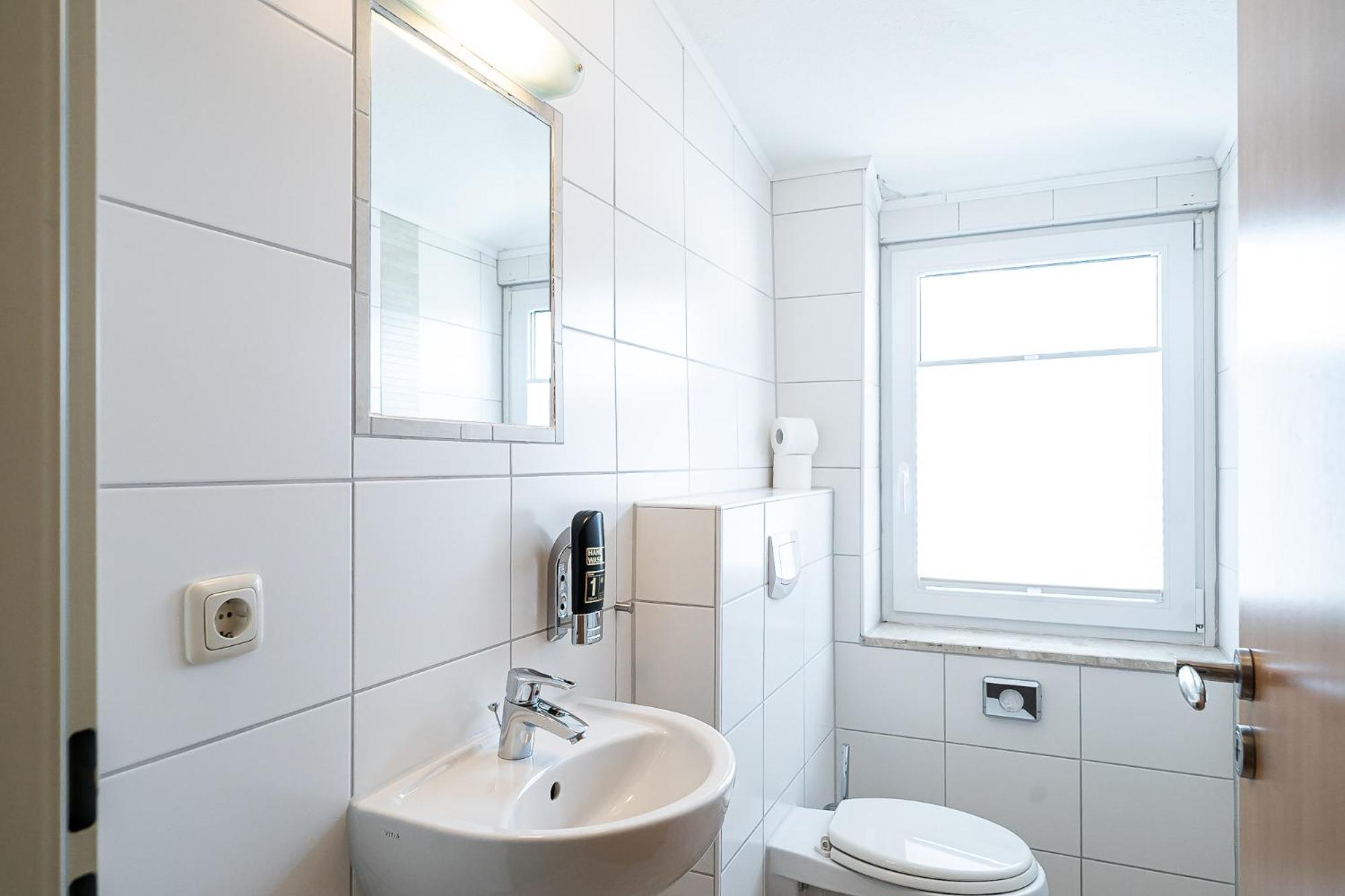 Hotel Sleepbeeone Wilhelmshaven Extérieur photo