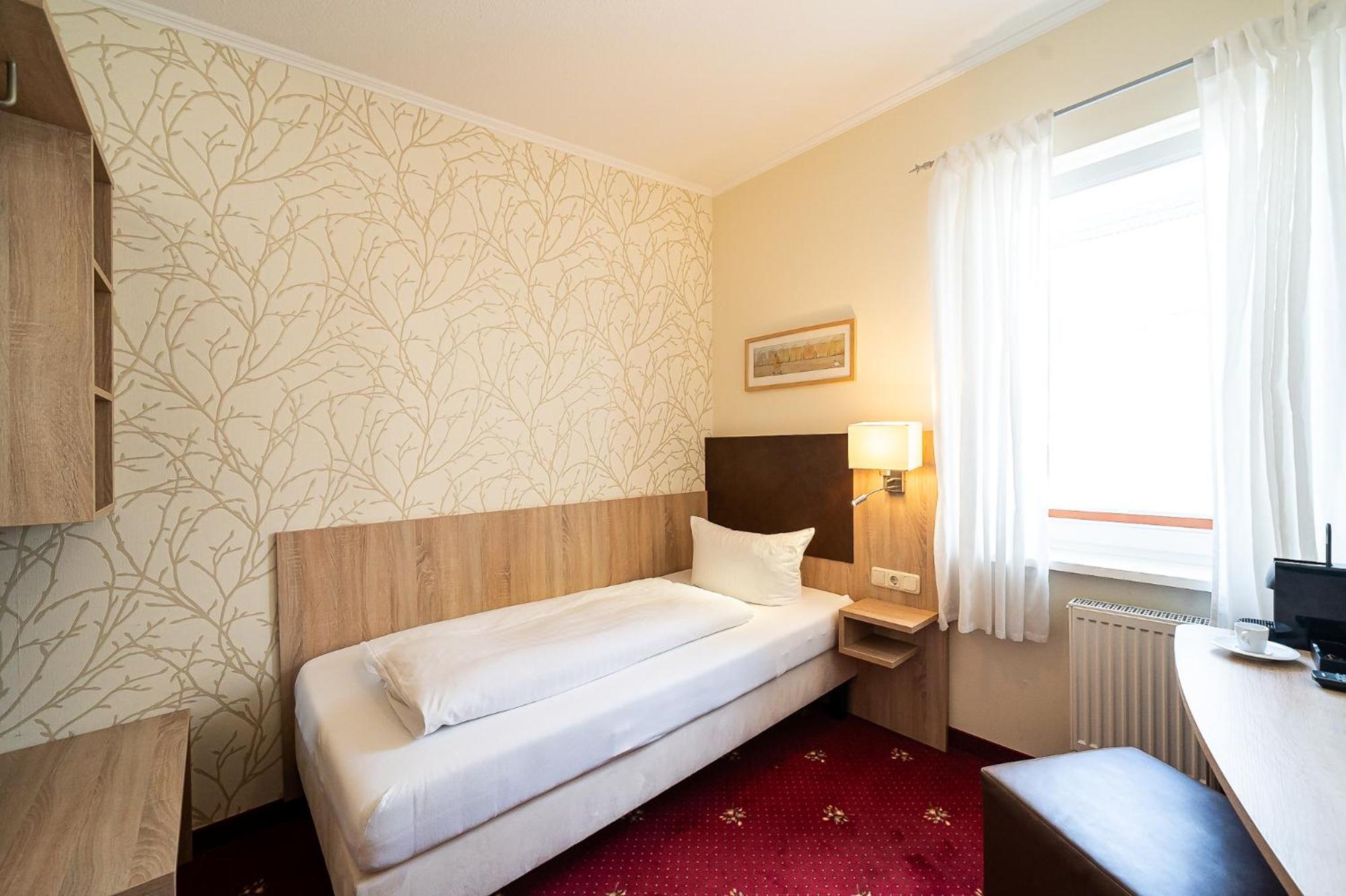 Hotel Sleepbeeone Wilhelmshaven Extérieur photo