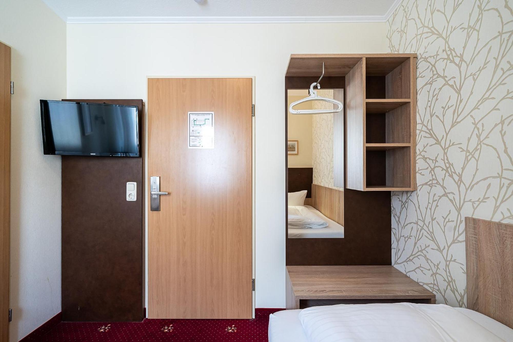 Hotel Sleepbeeone Wilhelmshaven Extérieur photo