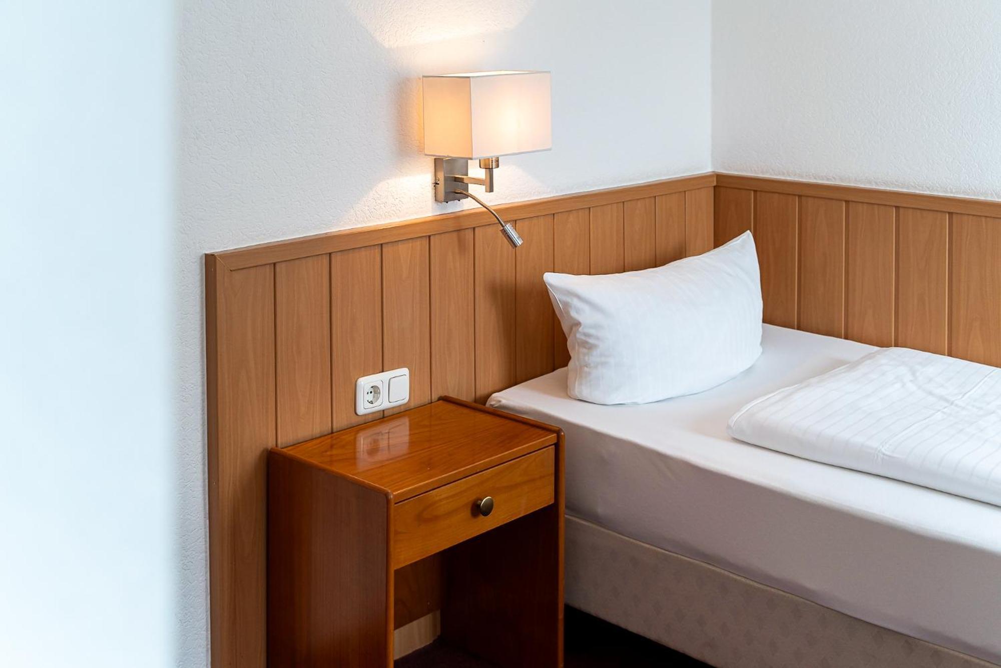Hotel Sleepbeeone Wilhelmshaven Extérieur photo