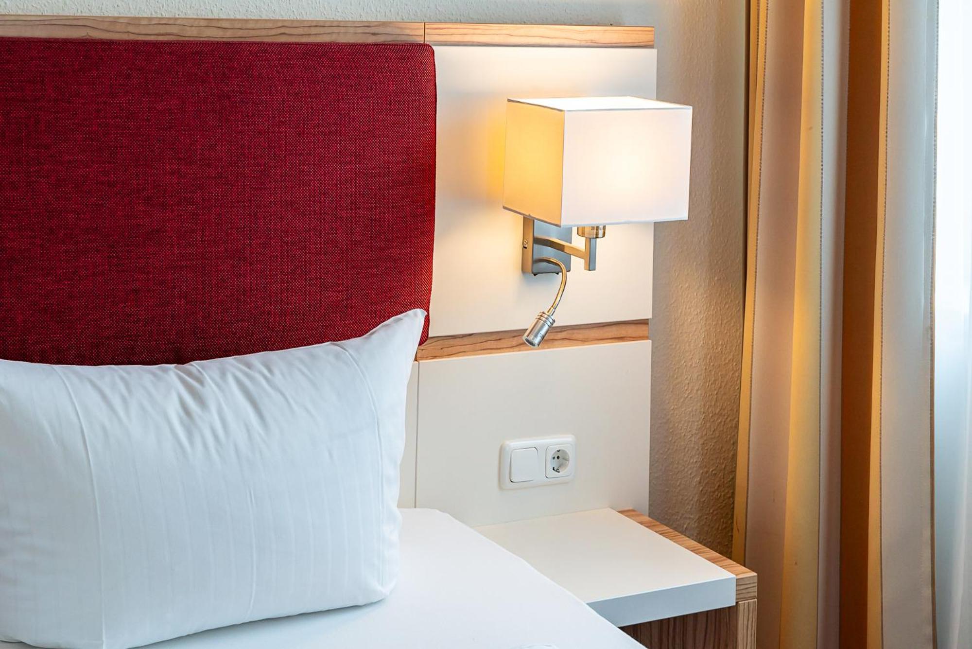 Hotel Sleepbeeone Wilhelmshaven Extérieur photo