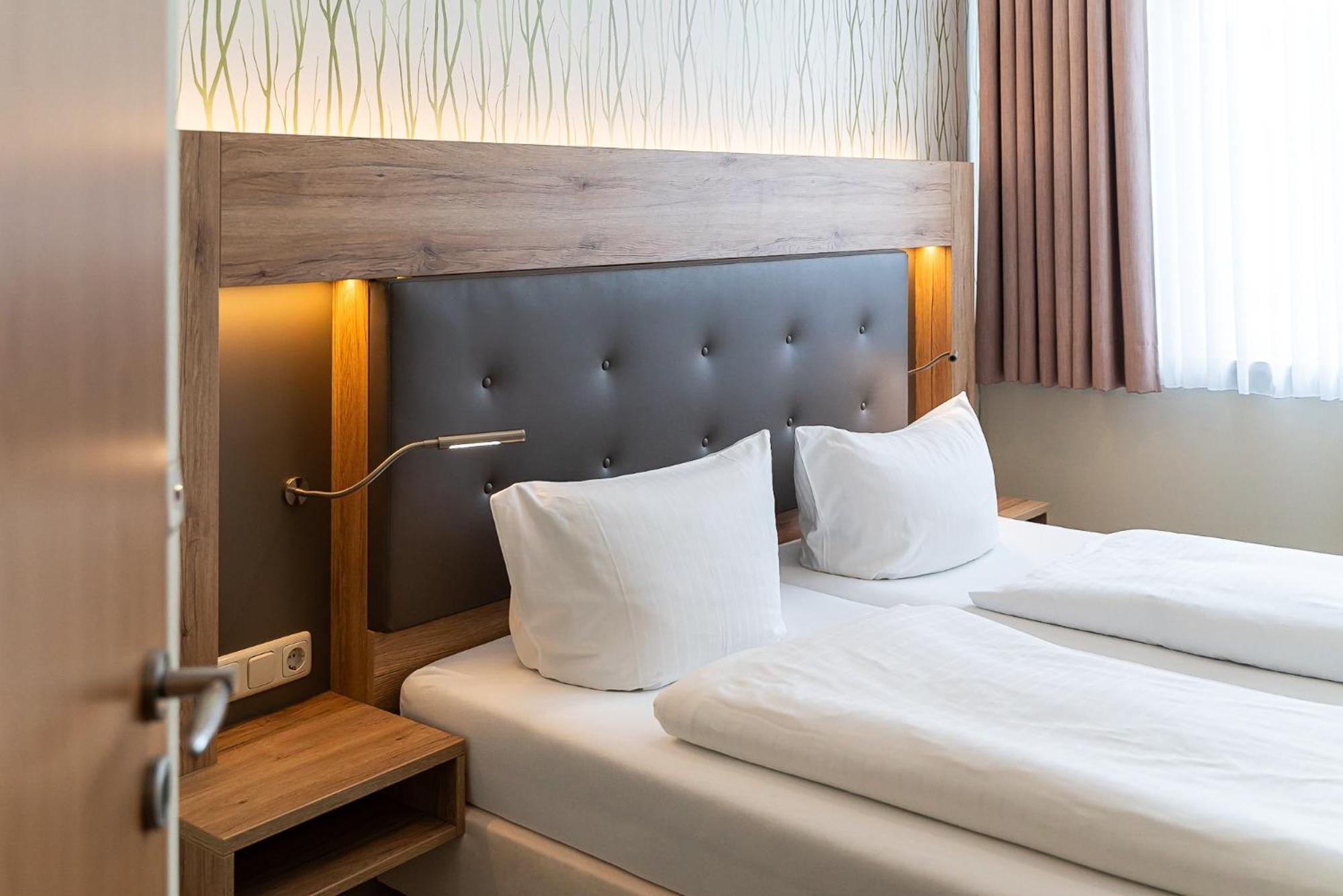 Hotel Sleepbeeone Wilhelmshaven Extérieur photo