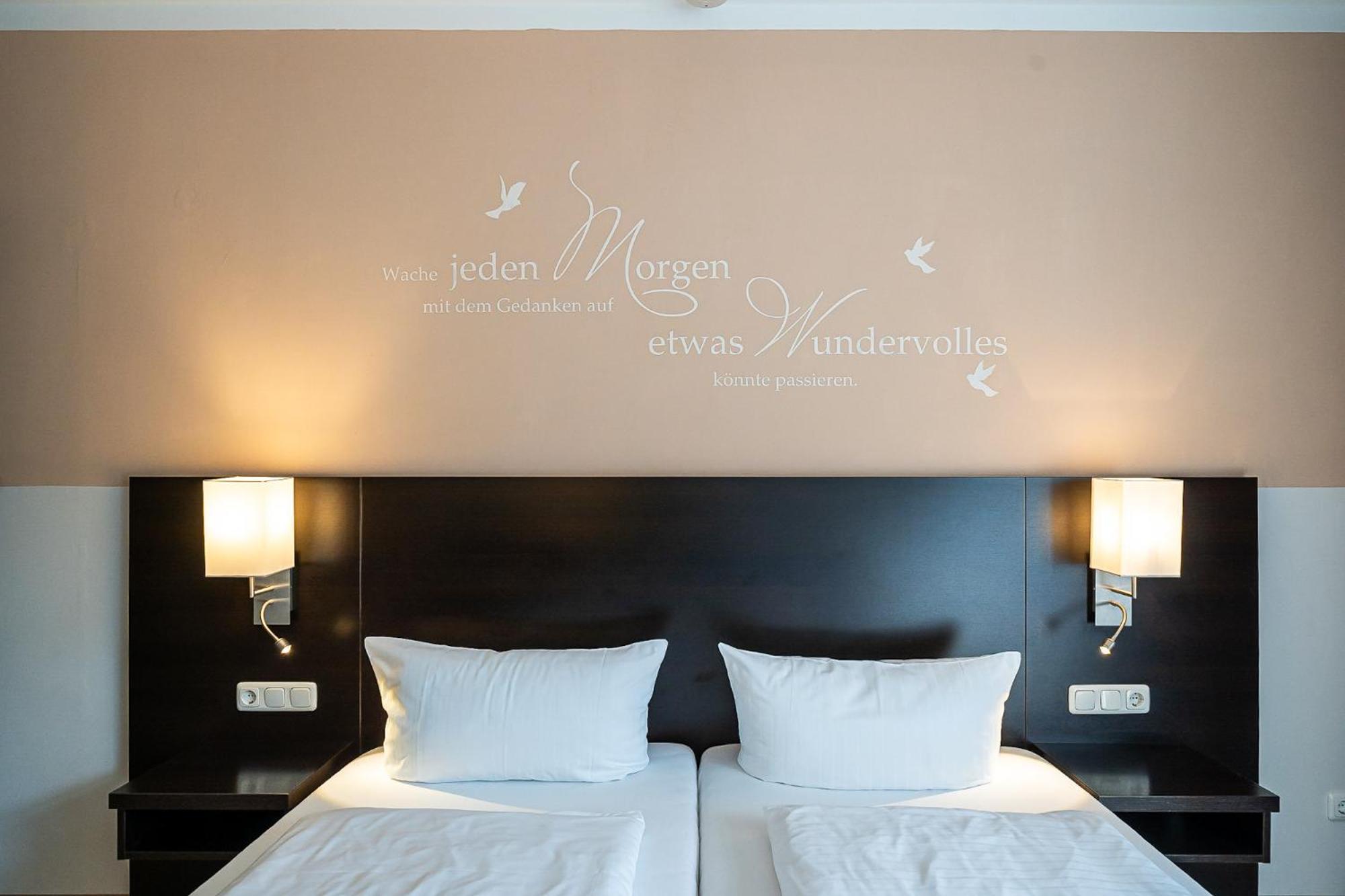 Hotel Sleepbeeone Wilhelmshaven Extérieur photo