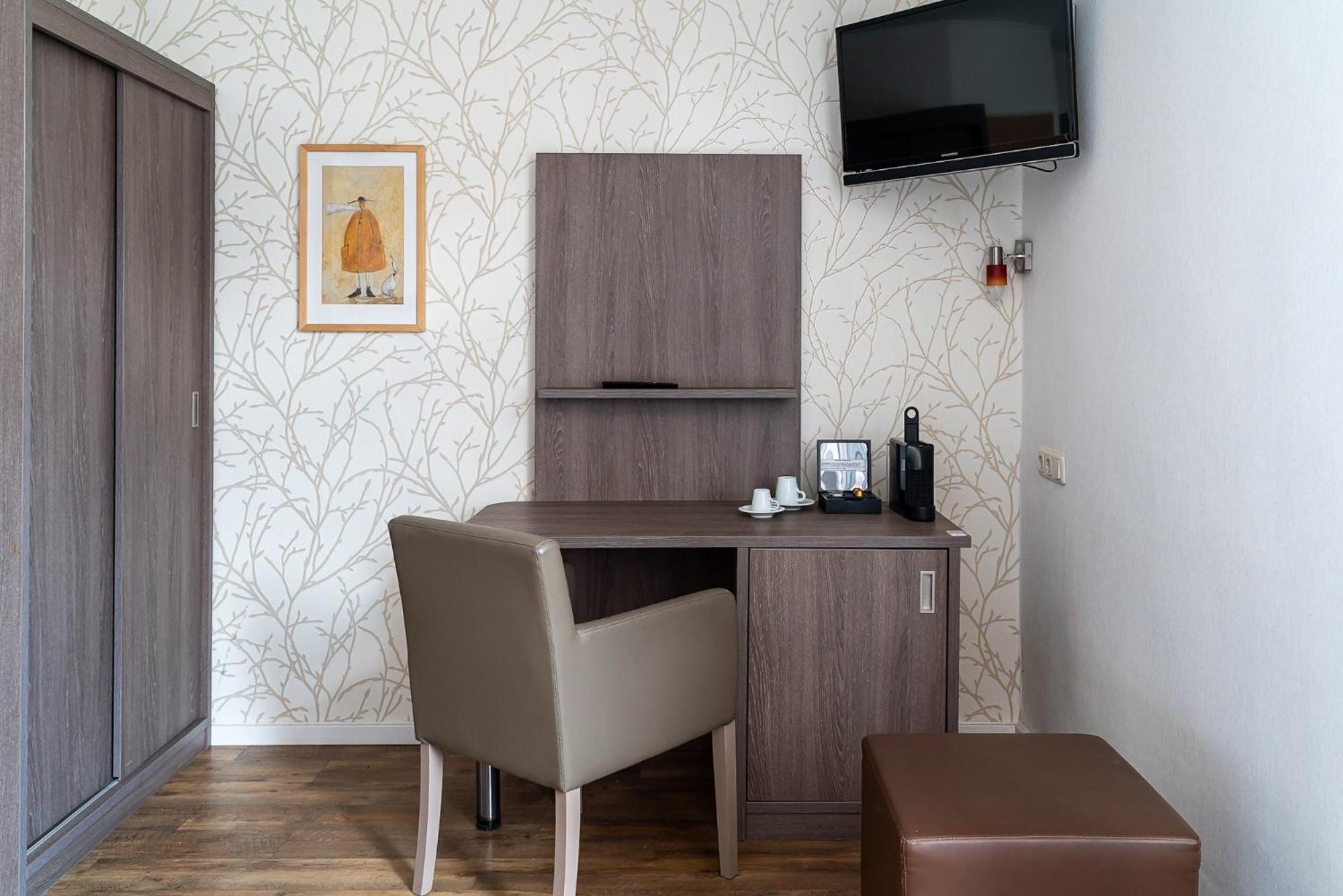 Hotel Sleepbeeone Wilhelmshaven Extérieur photo