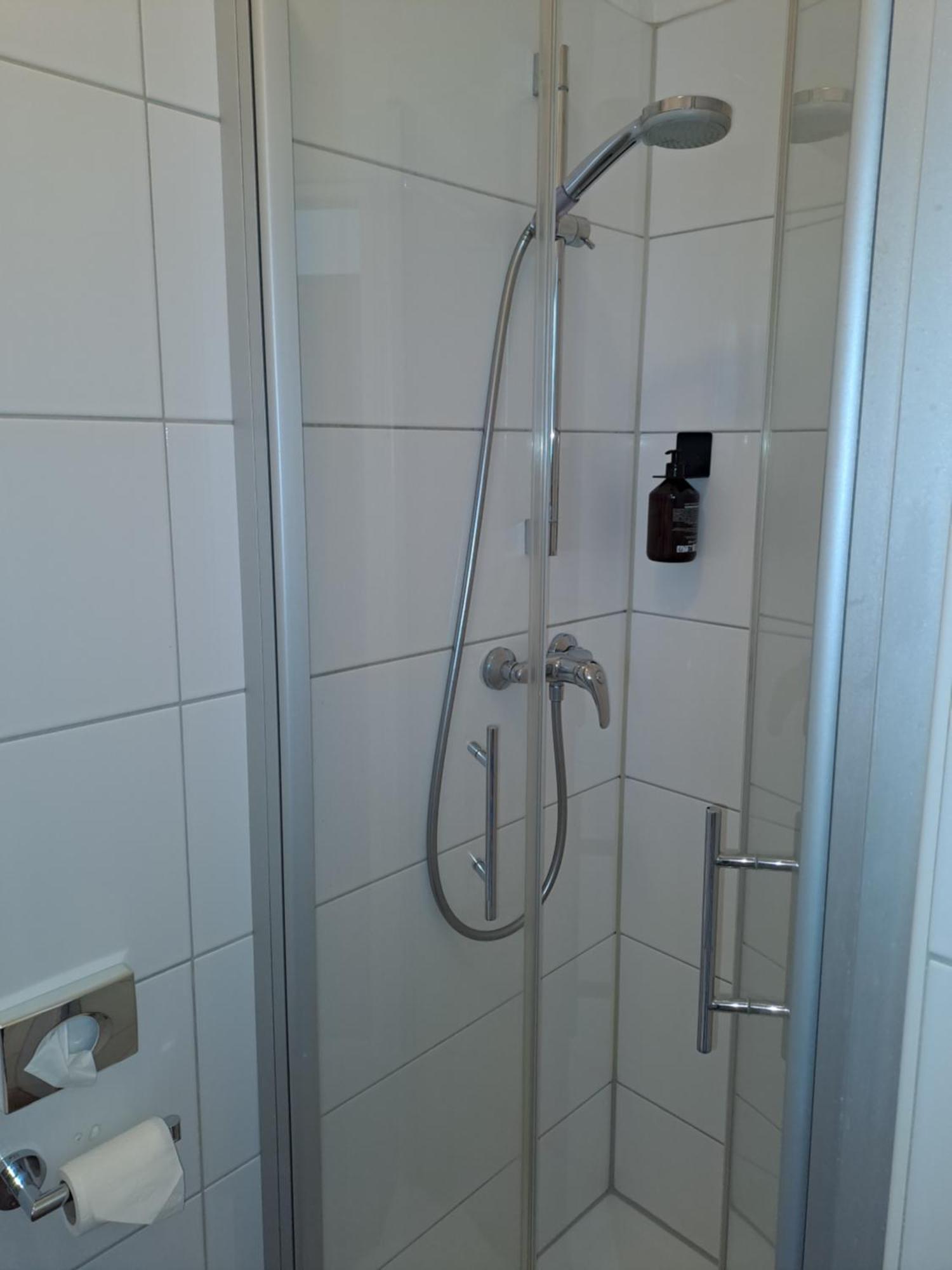 Hotel Sleepbeeone Wilhelmshaven Extérieur photo